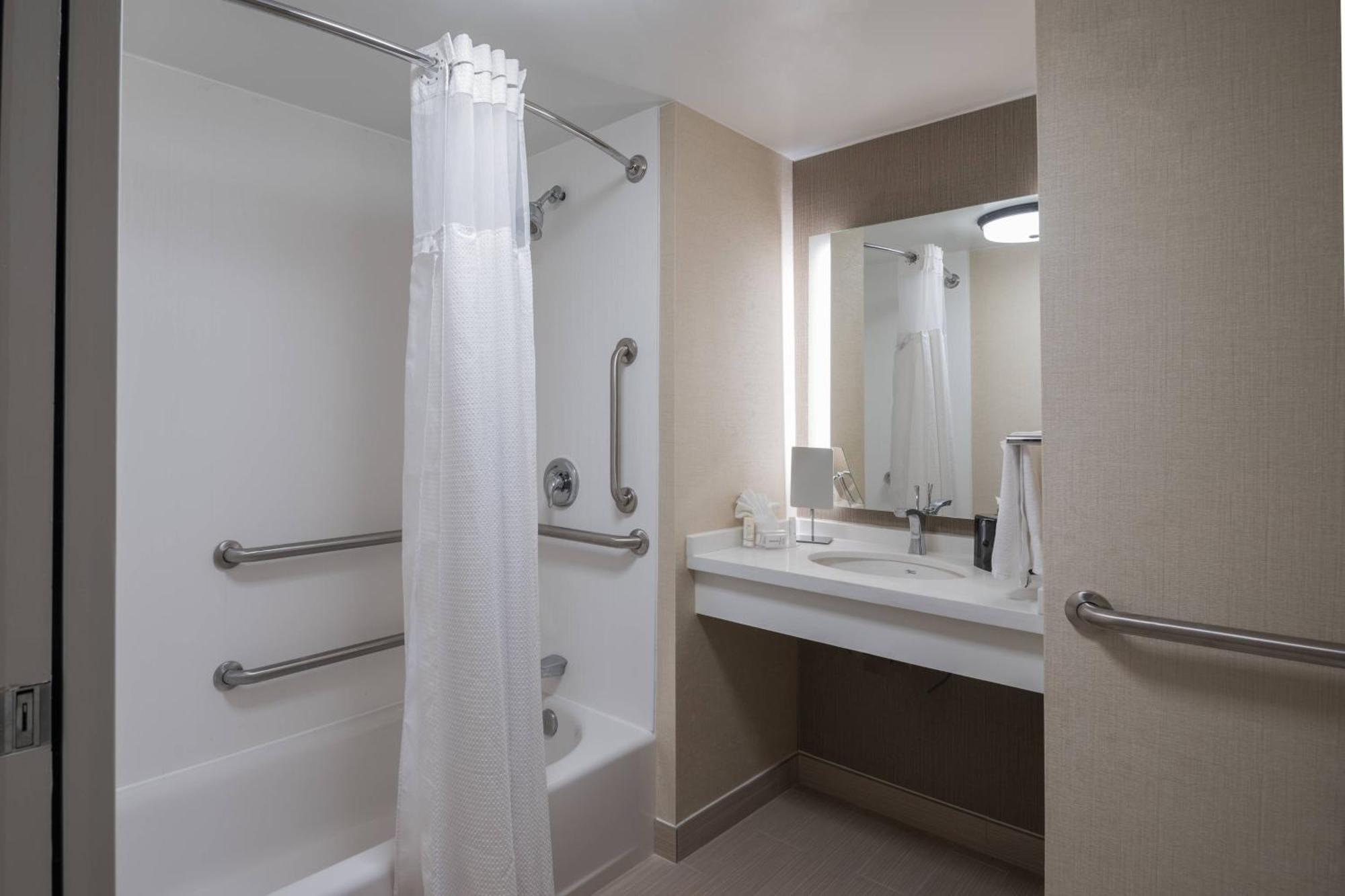 Courtyard By Marriott Charleston Historic District Otel Dış mekan fotoğraf